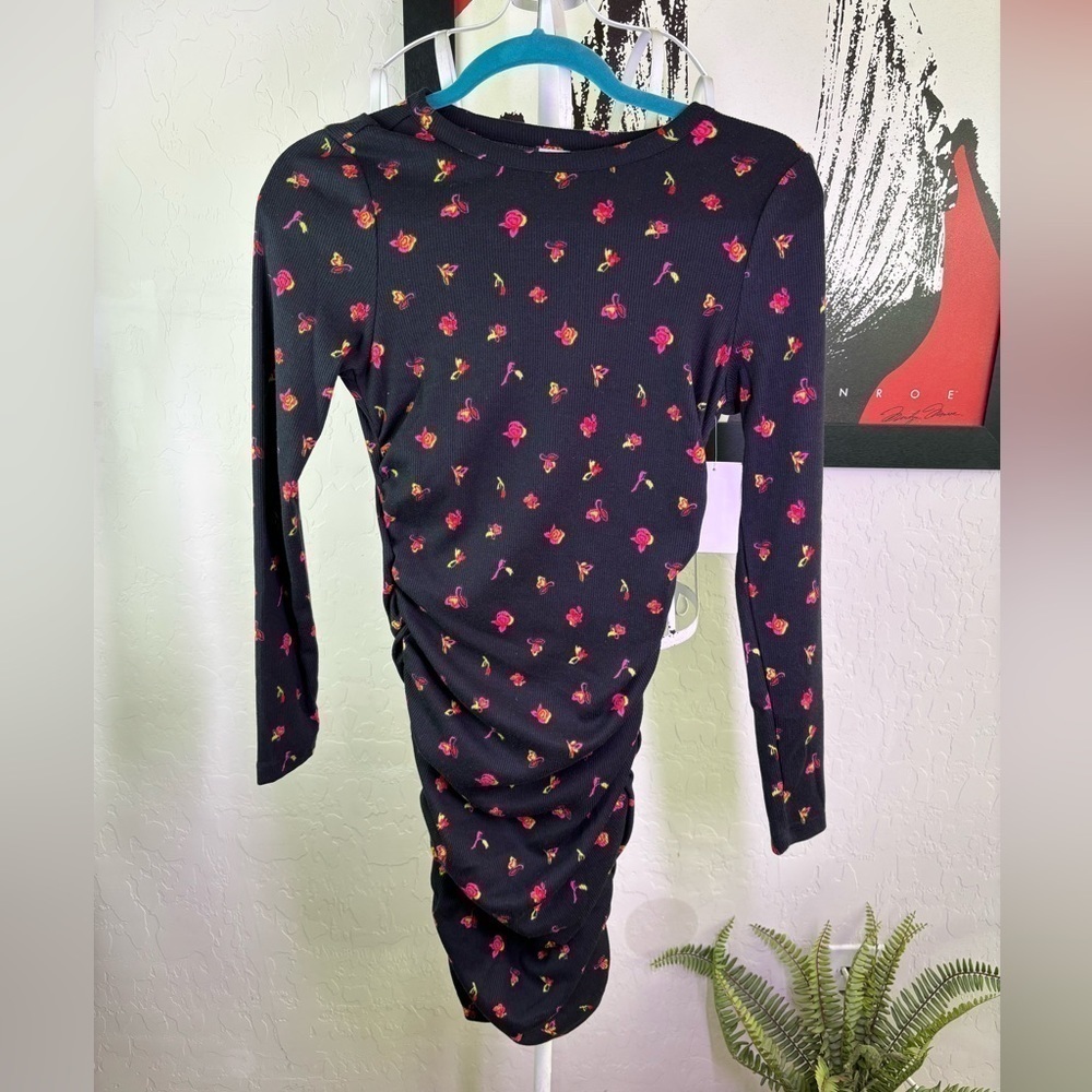 Floral Abound Body Con Long Sleeve Dress size S-XS NWT
